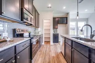 4712 Elite Dr, Sanger, TX 76266 - Photo 10