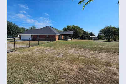 192 Bluebonnet Drive, Decatur, TX 76234 - Photo 20