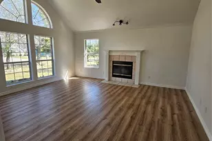 192 Bluebonnet Dr, Decatur, TX 76234 - Photo 2