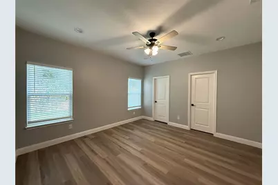 1913 Avenue A, Denison, TX 75021 - Photo 4