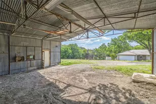 37 Busby Ln, Bells, TX 75414 - Photo 10