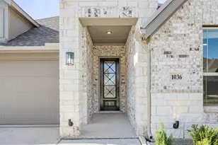 1036 Snowy Owl Dr, Alvarado, TX 76009 - Photo 4