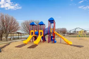 514 Hillcrest Cir, Justin, TX 76247 - Photo 16