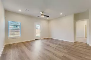 306 Amberville Dr, Red Oak, TX 75154 - Photo 4