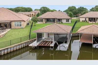 1209 Catalina Bay Boulevard, Granbury, TX 76048 - Photo 38