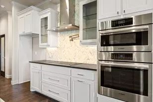 1209 Catalina Bay Blvd, Granbury, TX 76048 - Photo 20