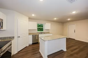 336 Bounding Main St, Gun Barrel City, TX 75156 - Photo 8