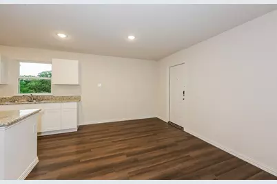 336 Bounding Main Street, Gun Barrel City, TX 75156 - Photo 6