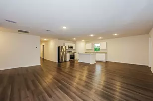 336 Bounding Main St, Gun Barrel City, TX 75156 - Photo 4