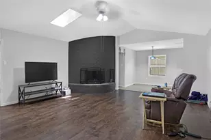 3800 Delmas Dr, Benbrook, TX 76116 - Photo 8