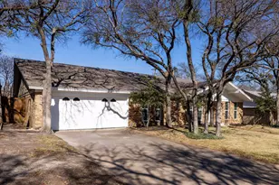 701 Kentwood Cir, Bedford, TX 76021 - Photo 4