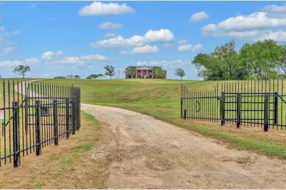 804 Heritage Parkway, Axtell, TX 76624 - Photo 1