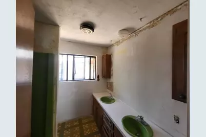 306 Wade Street, Olney, TX 76374 - Photo 20