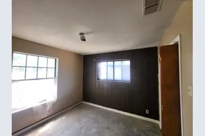 306 Wade Street, Olney, TX 76374 - Photo 22