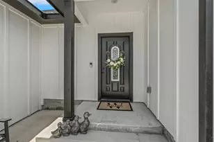 3228 Lakeside Dr, Granbury, TX 76048 - Photo 4