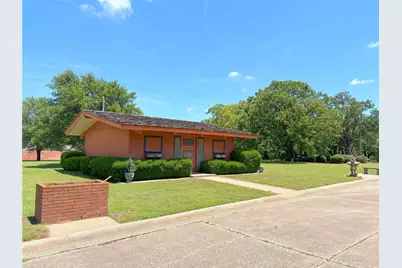 905 Bennett Drive, Bowie, TX 76230 - Photo 6
