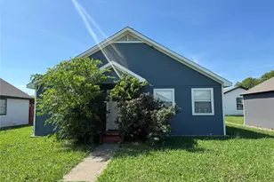 817 Kingdom Cir, Waxahachie, TX 75165 - Photo 2