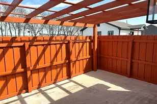 901 Kingdom Cir, Waxahachie, TX 75165 - Photo 20