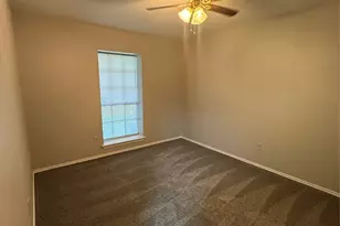 304 E Hickory St, Kaufman, TX 75142 - Photo 12