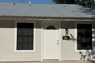 304 E Hickory St, Kaufman, TX 75142 - Photo 2