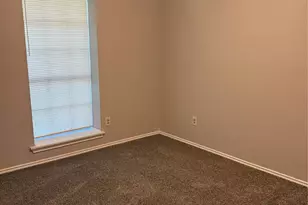 304 E Hickory St, Kaufman, TX 75142 - Photo 14