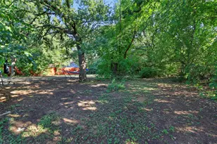 516 Mill St, Denton, TX 76205 - Photo 16