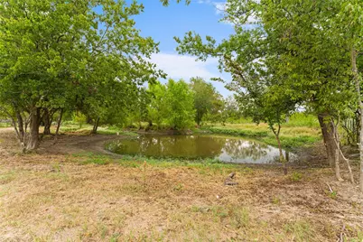 1085 Country Lane, Oak Ridge, TX 75142 - Photo 32