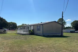 428 Penny Ct, Granbury, TX 76049 - Photo 4