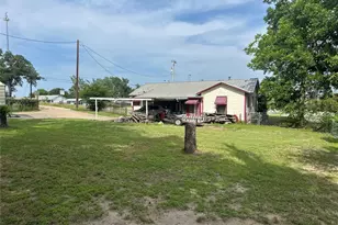 567 N Rice, Hamilton, TX 76531 - Photo 6