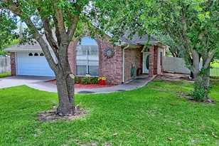 201 Park Rd, Nocona, TX 76255 - Photo 1