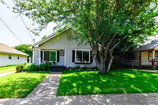 211 Huron St, Cleburne, TX 76031 - Photo 1