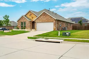 2812 Lilly Ln, Anna, TX 75409 - Photo 2