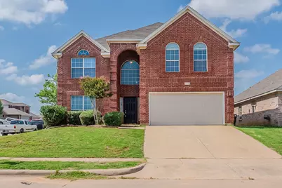 612 Prairie Gulch Drive, Fort Worth, TX 76140 - Photo 1