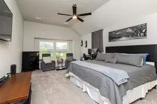 513 Livia St, Burleson, TX 76028 - Photo 14