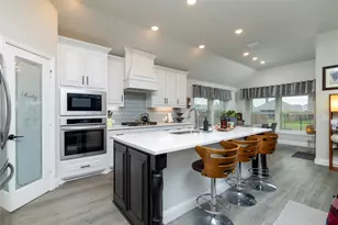 513 Livia St, Burleson, TX 76028 - Photo 8