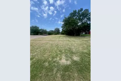 1402 SE 6th Avenue, Mineral Wells, TX 76067 - Photo 2