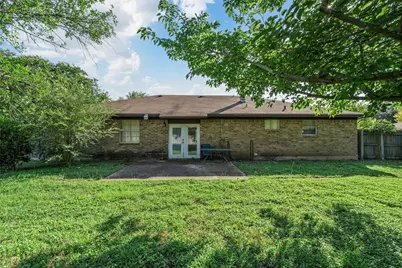 300 Travis Lane, Hewitt, TX 76643 - Photo 4