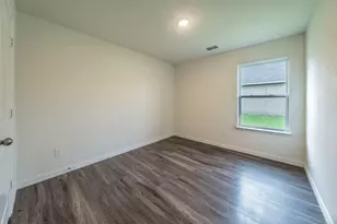 108 W N Creek Dr, Sherman, TX 75092 - Photo 12