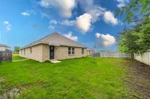 108 W N Creek Dr, Sherman, TX 75092 - Photo 14