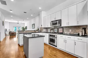 100 Alread Ct, Fort Worth, TX 76102 - Photo 14