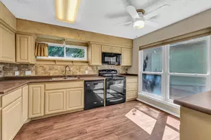 696 Harbor Dr N, Azle, TX 76020 - Photo 24