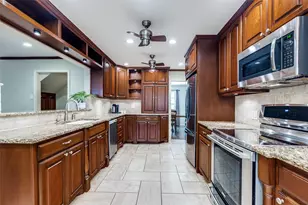 4221 Shady Hill Dr, Dallas, TX 75229 - Photo 18