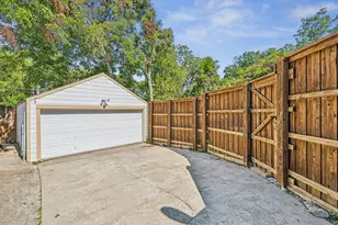 7011 Lindsley Ave, Dallas, TX 75223 - Photo 20