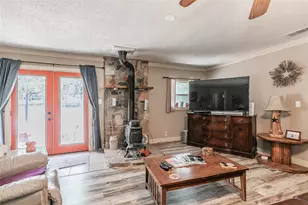 1055 Miller Rd, Reno, TX 76020 - Photo 8