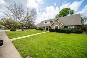 919 Green Hills Rd, Duncanville, TX 75137 - Photo 2