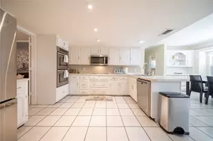 919 Green Hills Rd, Duncanville, TX 75137 - Photo 8