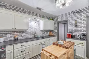 202 E Ross St, Rising Star, TX 76471 - Photo 18