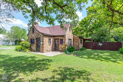 202 E Ross Street, Rising Star, TX 76471 - Photo 6