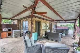 202 E Ross St, Rising Star, TX 76471 - Photo 30