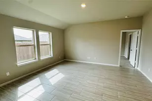 380 Wildrose Cir, Cleburne, TX 76033 - Photo 6